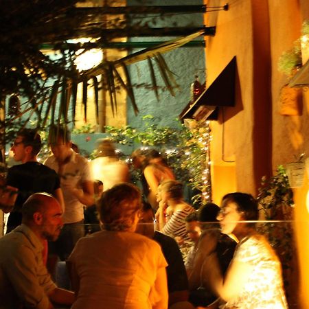 Albergue Revolutum Hostel ซาลามังกา ภายนอก รูปภาพ