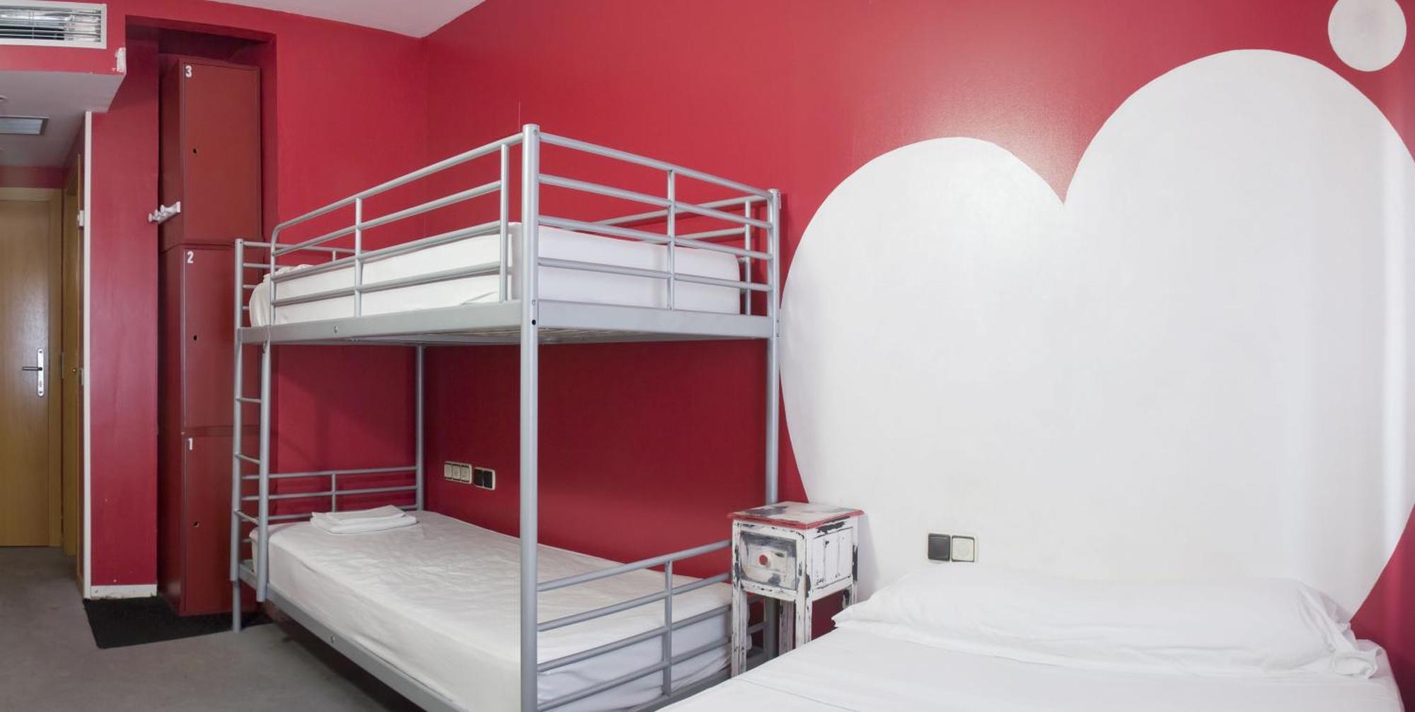 Albergue Revolutum Hostel ซาลามังกา ภายนอก รูปภาพ