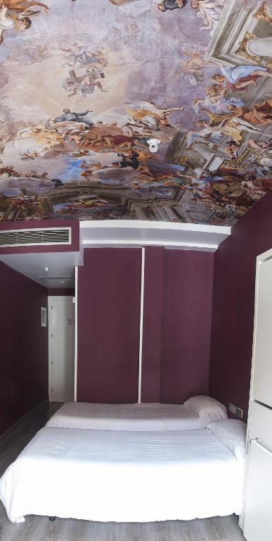 Albergue Revolutum Hostel ซาลามังกา ภายนอก รูปภาพ