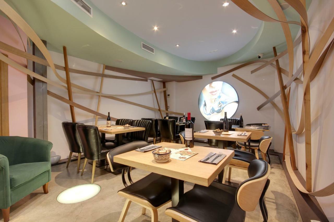 Albergue Revolutum Hostel ซาลามังกา ภายนอก รูปภาพ